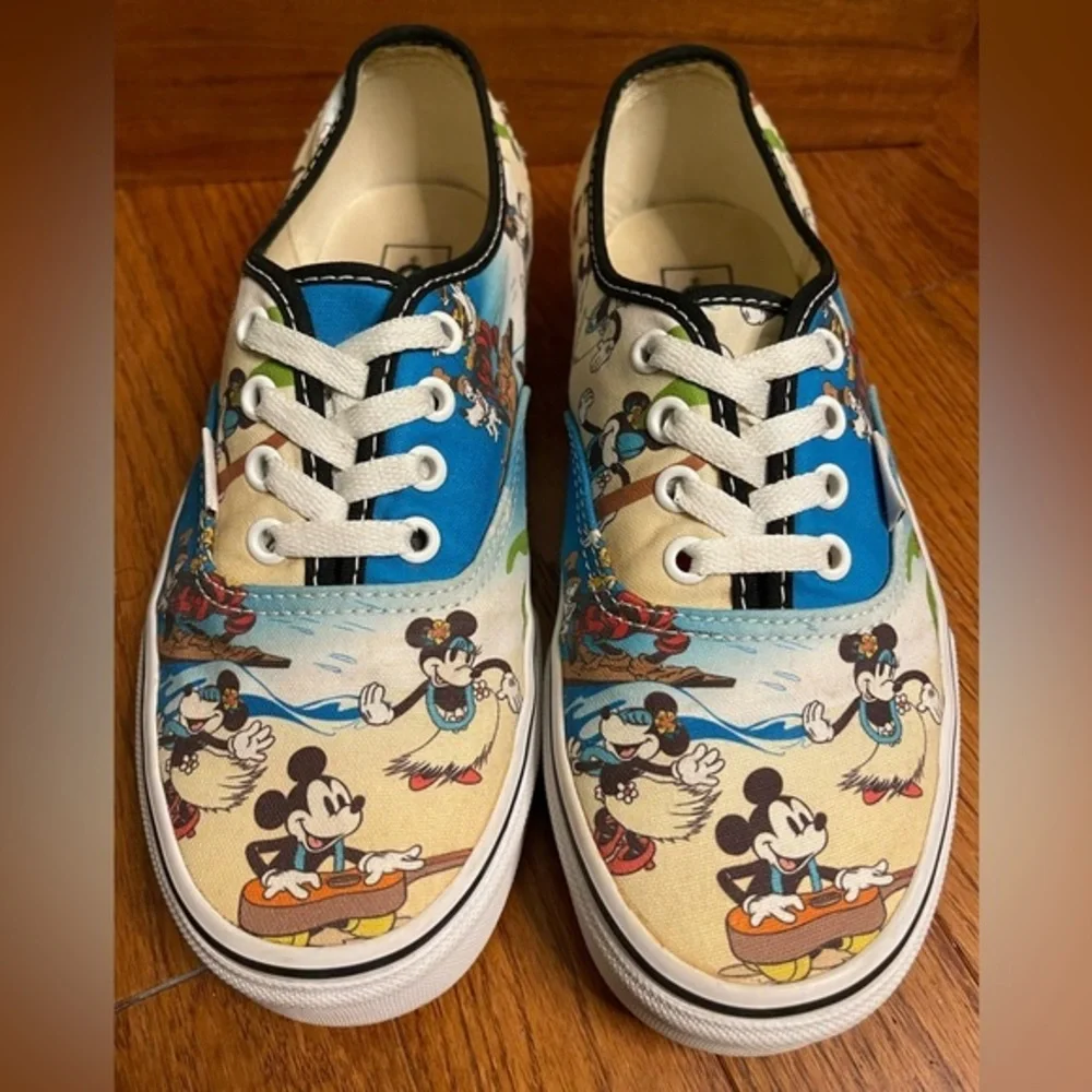 Vans Disney Authentic Mickey Mouse Aloha Sneakers Limited Edition 7.5 Women’s - Picture 2 of 9